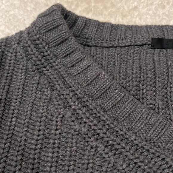 ATM Cropped V-neck Sweater - Picture 2 of 5